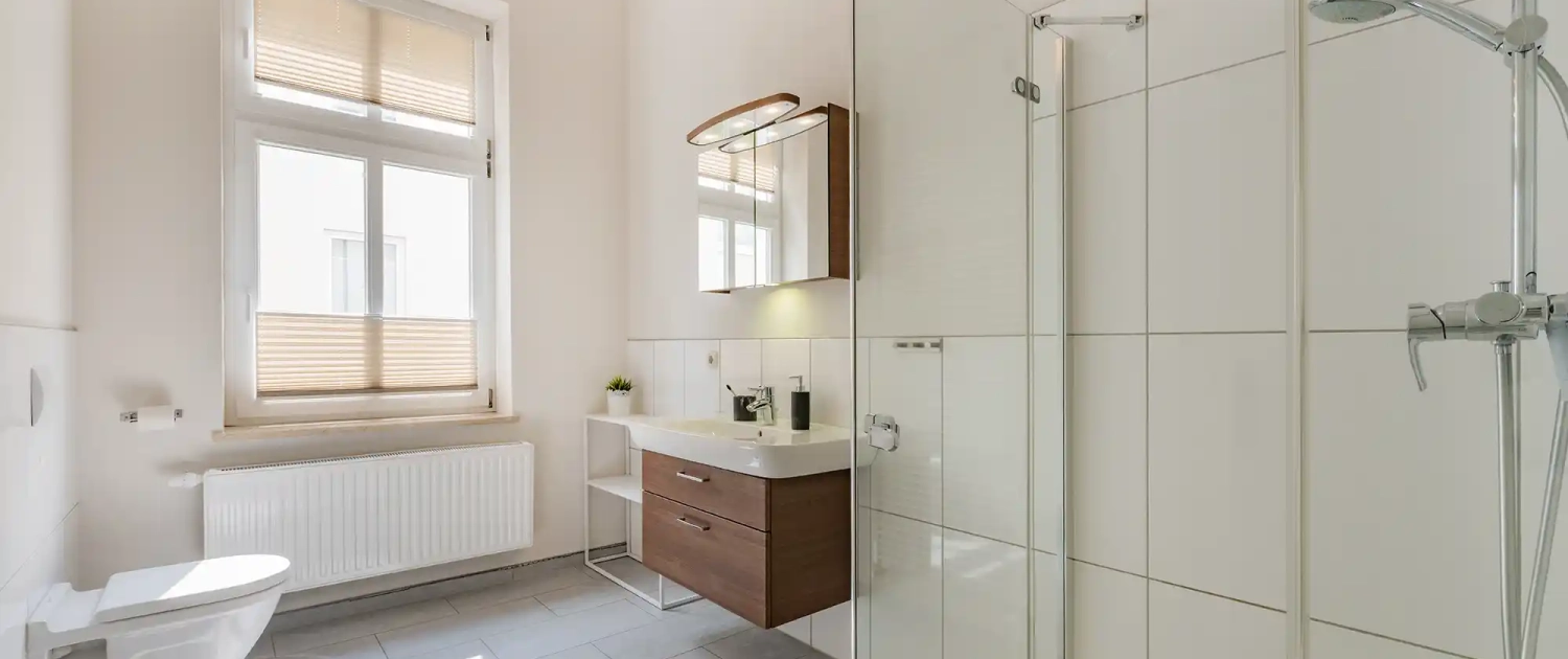 Villa Carmen Ferienwohnung Dünengras Badezimmer mit Dusche